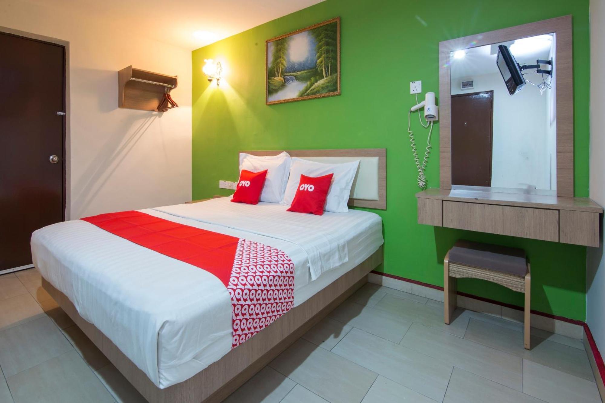 Valley View Hotel Lumut Eksteriør billede