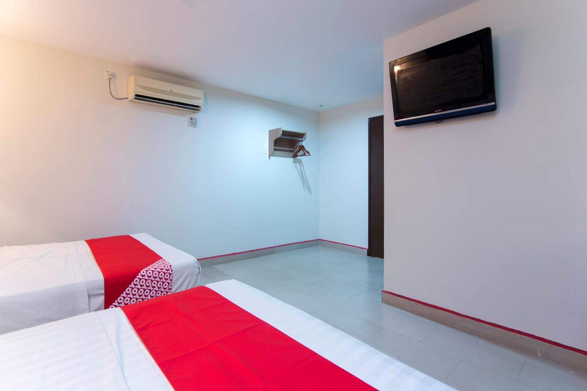 Valley View Hotel Lumut Eksteriør billede